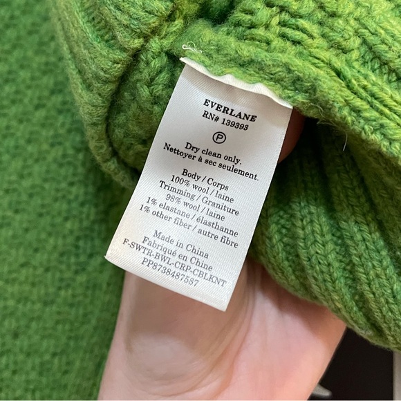 Everlane Merino Cropped Cable Sweater - Picture 5 of 6